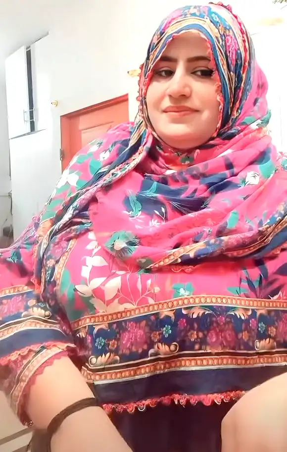 হিজাব পরে ছিনাল মা পরপুরুষের চোদা খায় হিজাবী মা চোদার গল্পও