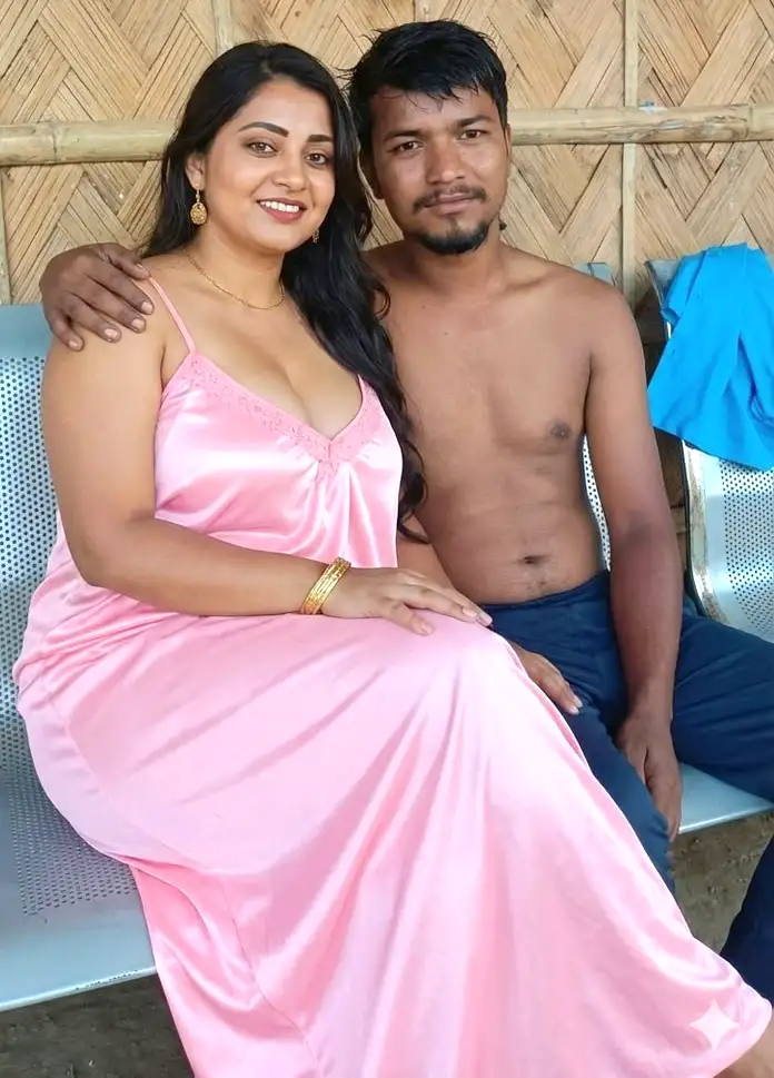 জোর করে মায়ের গুদ মারা